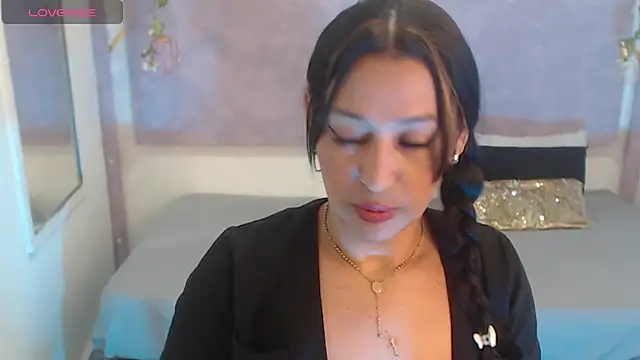 IvyShine7 online show from November 22, 7:05 pm