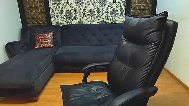 LissaBigTitts online show from November 7, 8:03 pm