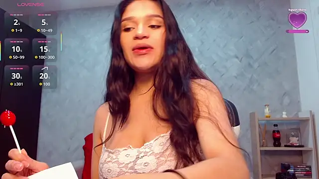 Snapshot of Roxxi_2110 chatting on October 9, 2:15 am Roxxi 2110 online show from October 9, 2:15 am