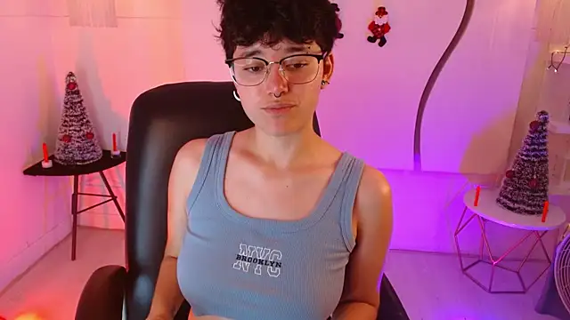 jeroharper online show from December 15, 3:39 pm