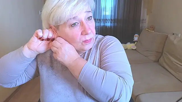 Milana Milky online show from November 16, 6:15 am