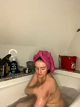 Tijara-im-Pyjama online show from September 11, 12:00 am