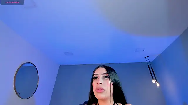 LeahLombardi  online show from March 13, 3:30 am