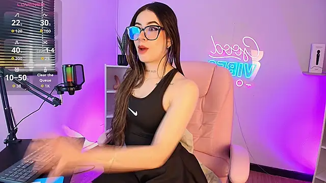 Alice Vixen online show from September 11, 1:55 pm