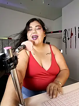 AndreaKinky online show from February 28, 9:20 am