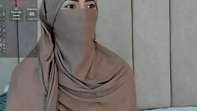  Zahiira  online show from November 12, 12:03 pm