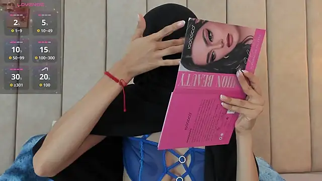  Zahiira  online show from April 17, 12:07 pm