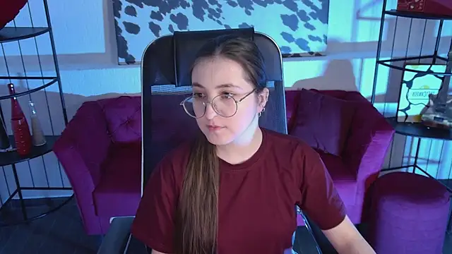 VirtuallVoyant online show from April 9, 7:08 pm