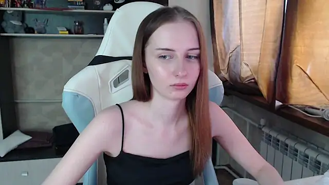 Cutti Crystal online show from February 26, 3:05 am