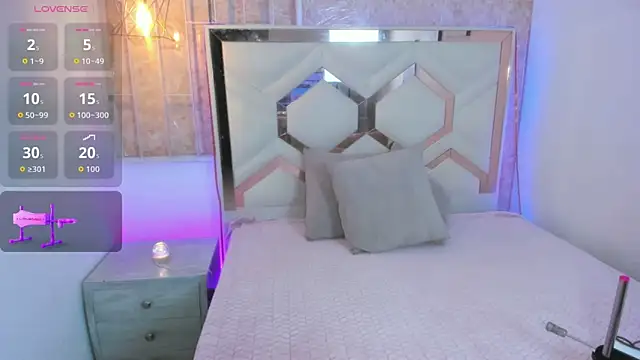 Venuss1  online show from October 26, 8:32 am