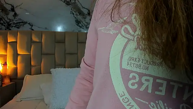 cloesummerr  online show from March 9, 12:52 pm