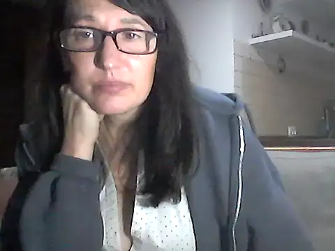 Elena48324 online show from March 6, 7:31 pm