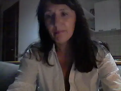 Snapshot of Elena48324 chatting on September 18, 6:17 pm Elena48324 online show from September 18, 6:17 pm