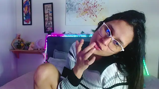 valentini villa online show from November 27, 8:12 pm