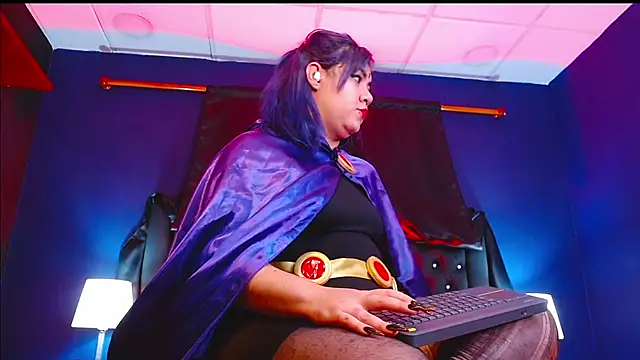 Lilih golden online show from October 31, 11:58 am