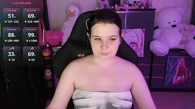 AmyVibess online show from March 13, 8:21 pm