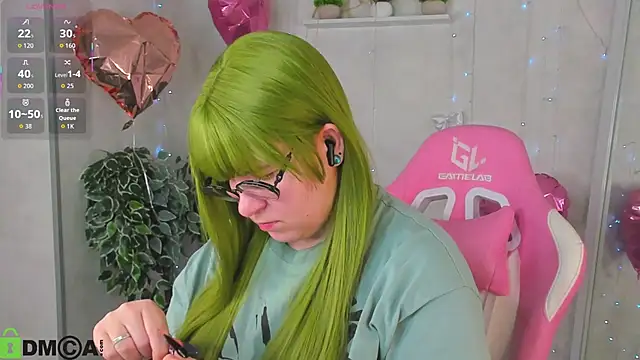 Michelle Wilsson online show from February 20, 7:54 am