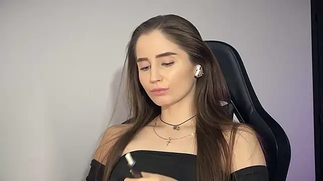 s meow online show from December 4, 9:37 pm