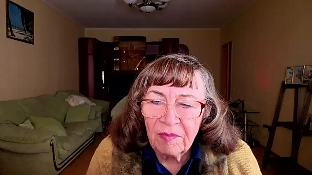 Betty Brick online show from January 7, 2:42 pm