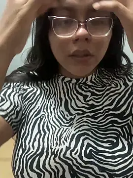 karysweetbeaury online show from February 17, 6:40 pm