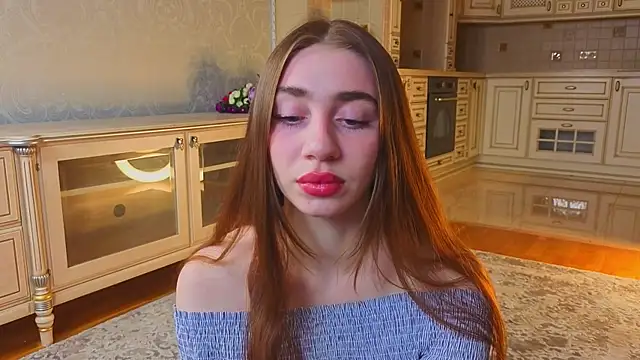 EadlinGillim online show from October 31, 3:19 am