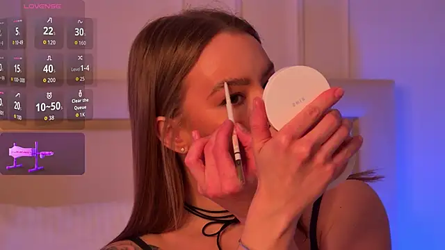 Ashley Roys online show from March 24, 3:28 pm