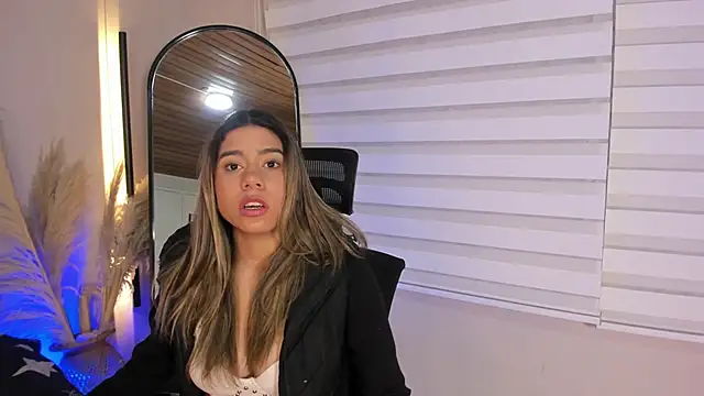 Rachell criss online show from October 25, 3:58 am