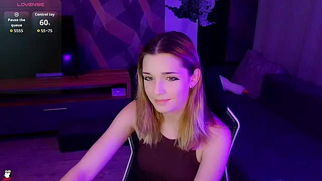 Sandy Belle online show from September 23, 6:39 pm