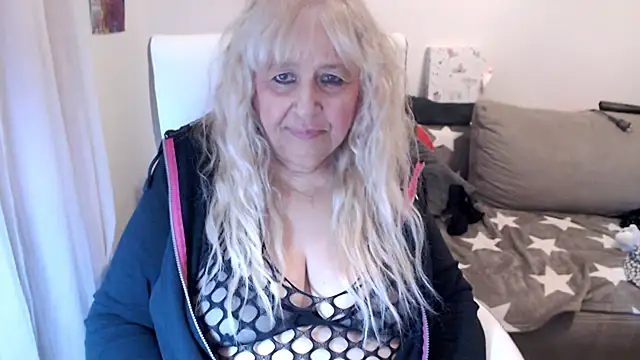 SusiLifeXXX online show from September 22, 9:35 pm