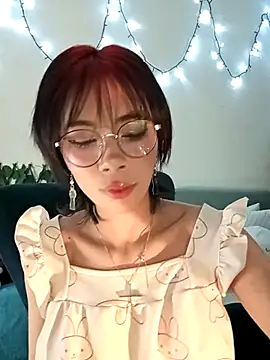 dolliette24 online show from November 12, 6:00 am