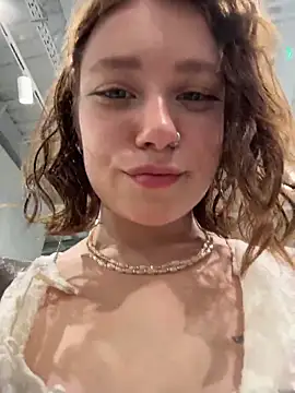 lucy-joy online show from November 25, 3:25 pm