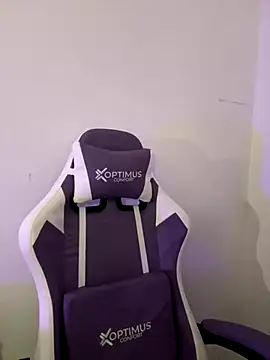 Emily Taylor2 online show from December 21, 2:16 am