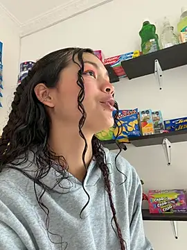 Camilla Miller01 online show from March 31, 7:36 pm