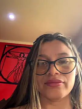 KoraSweett online show from November 25, 7:15 pm