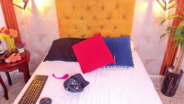 violet sweet19 online show from April 14, 12:05 pm