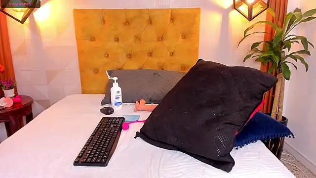 violet sweet19 online show from February 12, 1:46 pm