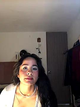 Snapshot of SelinaCatt_ chatting on October 10, 11:31 pm SelinaCatt  online show from October 10, 11:31 pm