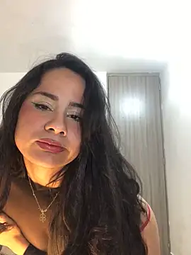 Snapshot of SelinaCatt_ chatting on September 25, 11:02 pm SelinaCatt  online show from September 25, 11:02 pm