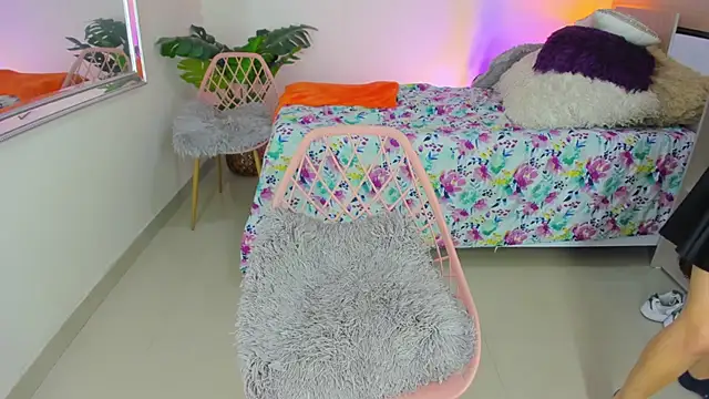 LusyKitty online show from October 23, 3:40 pm