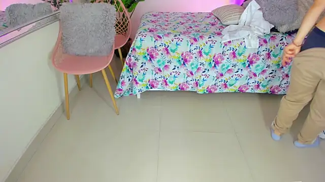 LusyKitty online show from October 28, 4:24 pm