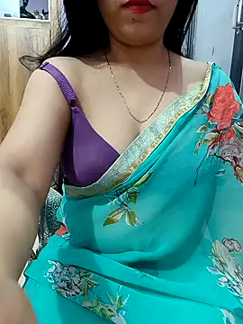 Snapshot of roshni_agrawal0 chatting on October 22, 4:23 pm roshni agrawal0 online show from October 22, 4:23 pm