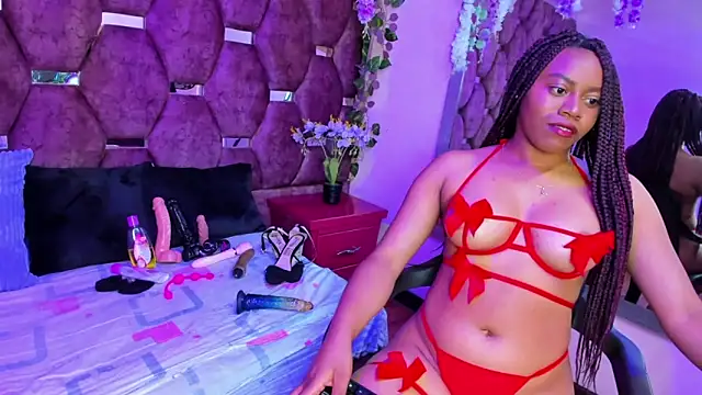 Thiana Taylor online show from September 15, 7:43 pm