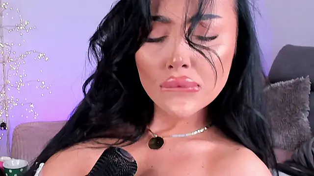 ZennySings online show from March 15, 5:59 pm