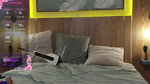 MilkMeSoftly online show from October 23, 9:15 am