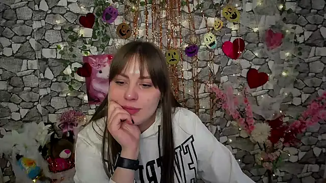 Amanda Bright  online show from November 1, 12:20 pm