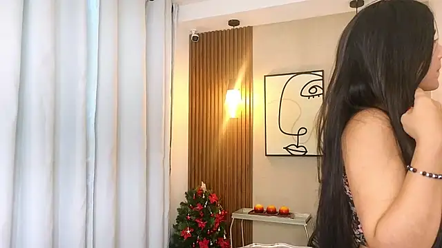 Lia Mar  online show from December 5, 7:26 pm