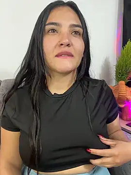 meli  brown online show from December 2, 9:22 am