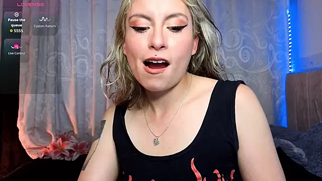 brianna smoke online show from October 8, 8:24 pm