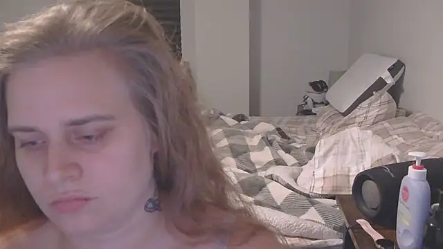 Sexyblonde12344 online show from December 18, 8:13 pm