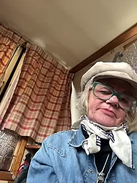 ladyboatlady online show from March 20, 5:18 pm